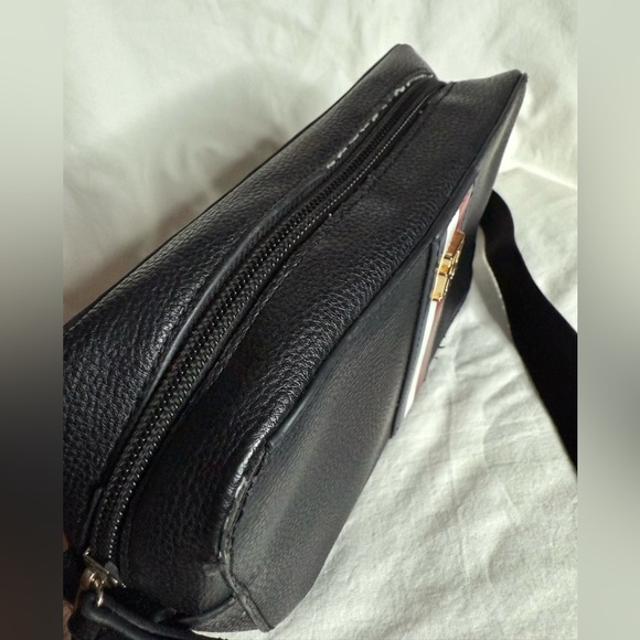 Vintage Tommy Hilfiger Navy Blue Faux Leather Crossbody Purse - Picture 4 of 13